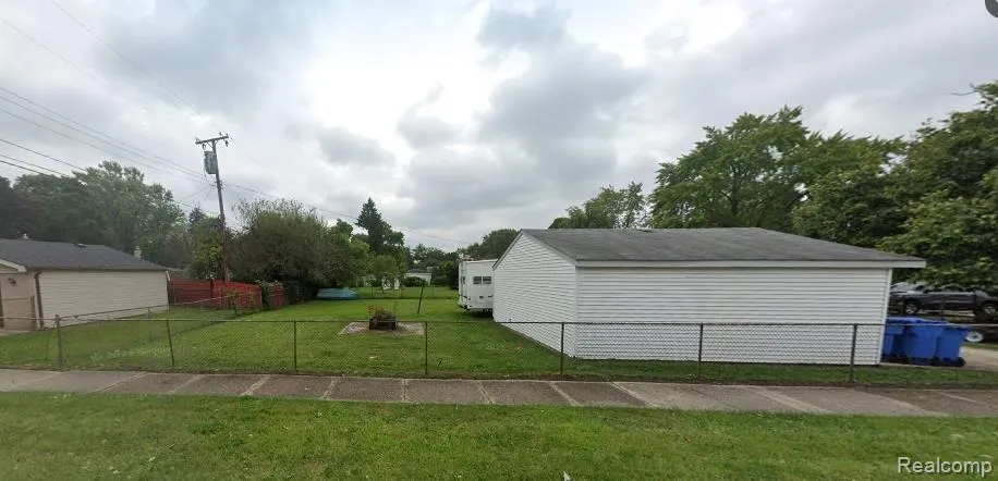 Gertrude Street Dearborn Heights City, MI 48125