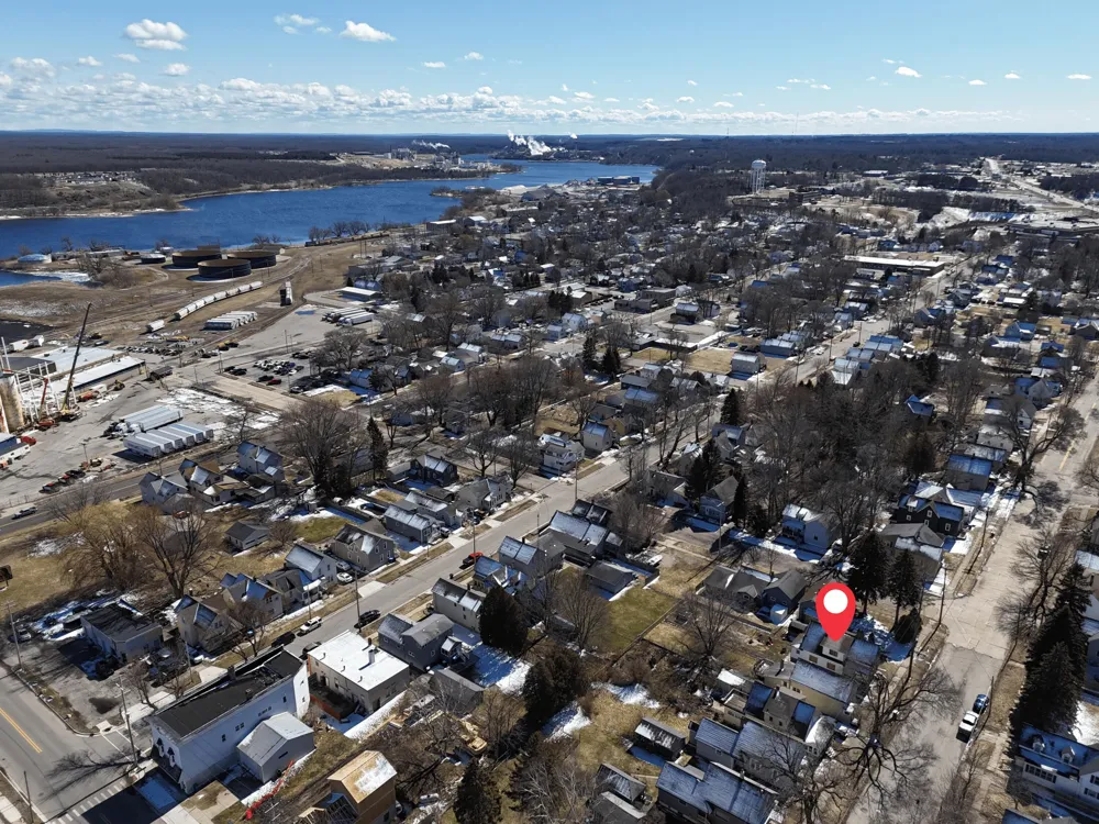 519 Davis Street Manistee City, MI 49660