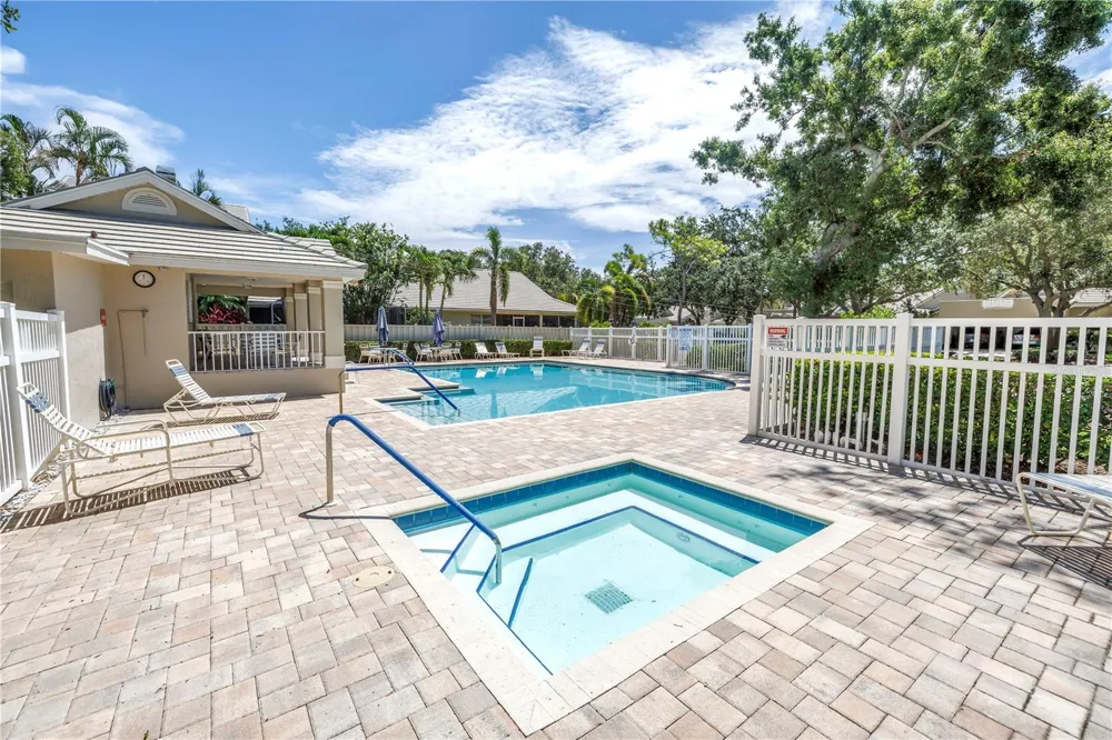 355 RED CEDAR COURT NE St Petersburg, FL 33703