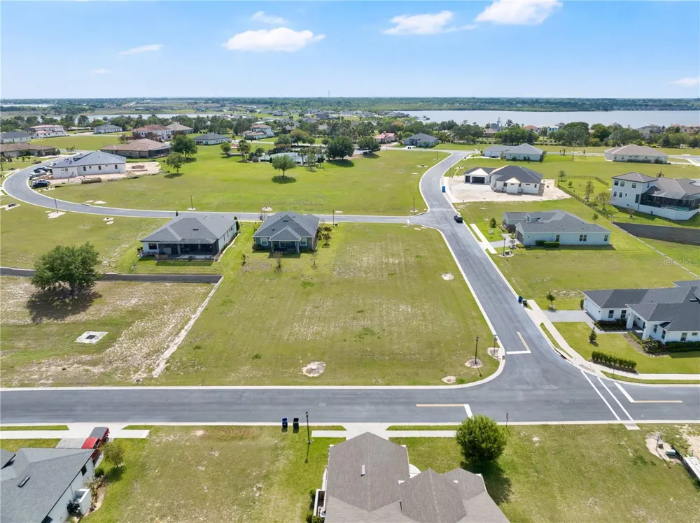 285 CALADIUM AVENUE Lake Alfred, FL 33850