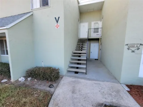 549 FAIRWAYS DRIVE #A