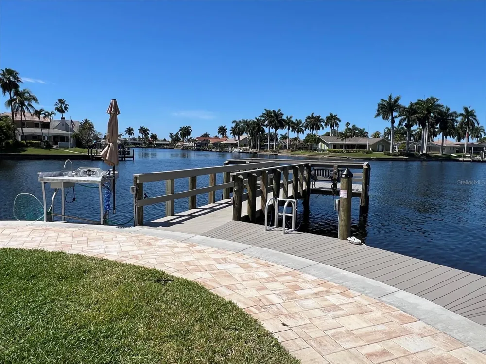 4260 SE 20TH PLACE #801 Cape Coral, FL 33904
