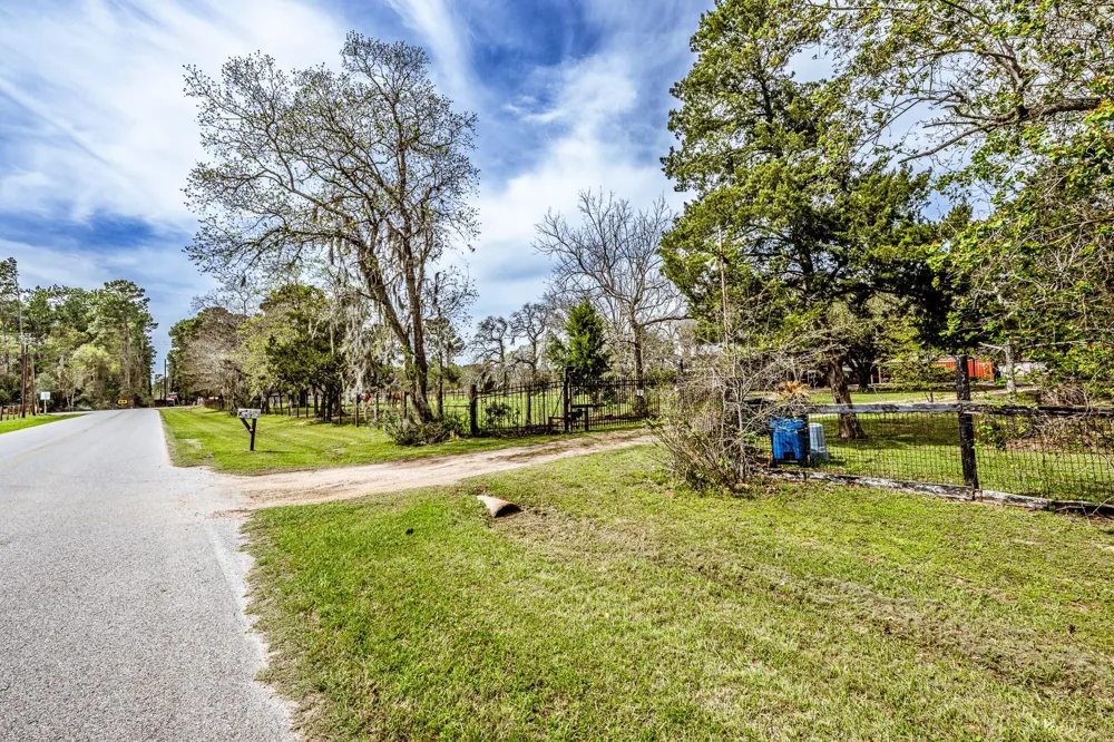 25790 Lakeside Drive Hockley, TX 77447