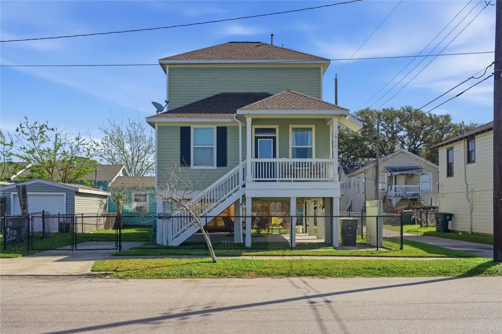 1912 55th Street Galveston, TX 77551