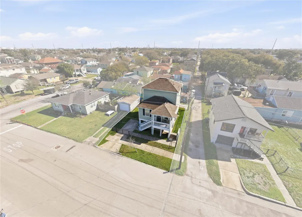 1912 55th Street Galveston, TX 77551