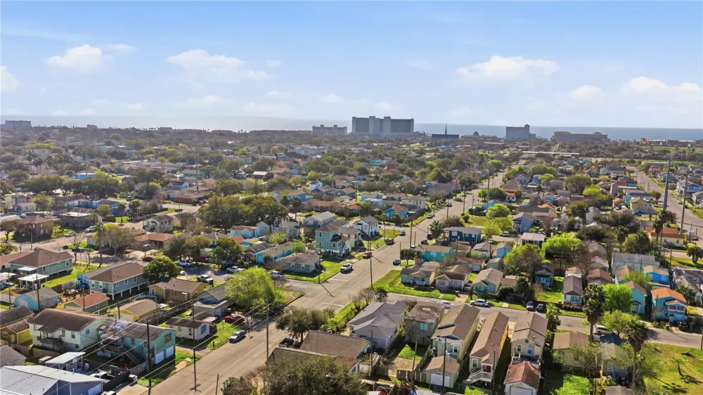 1912 55th Street Galveston, TX 77551