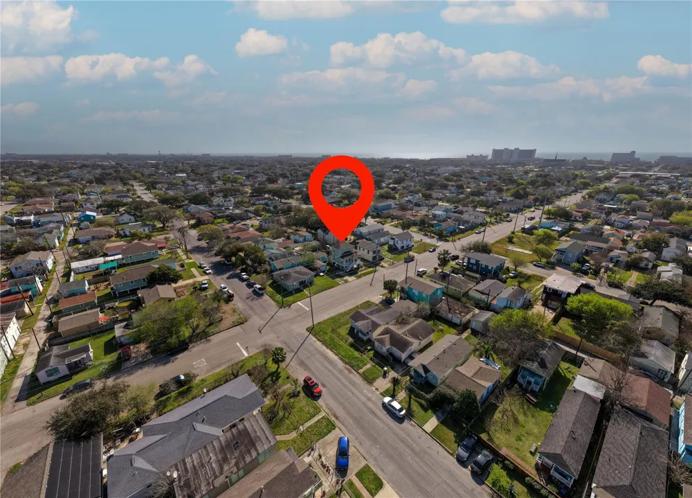 1912 55th Street Galveston, TX 77551