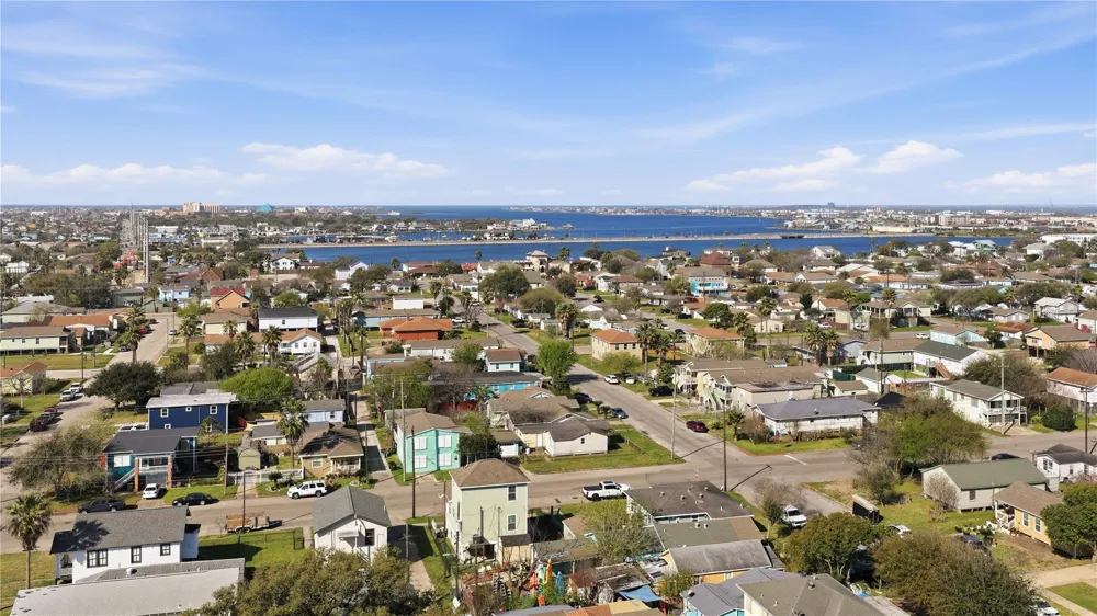 1912 55th Street Galveston, TX 77551