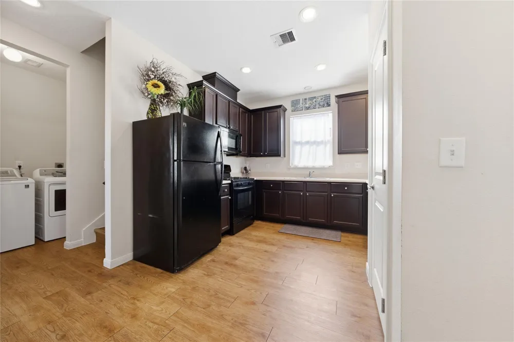 1912 55th Street Galveston, TX 77551