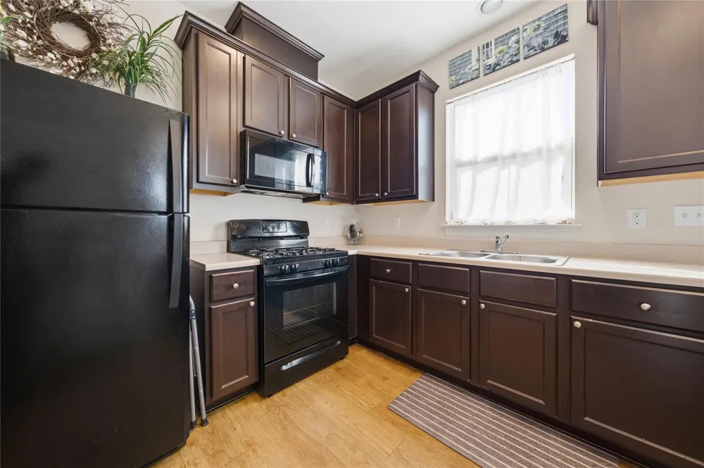 1912 55th Street Galveston, TX 77551