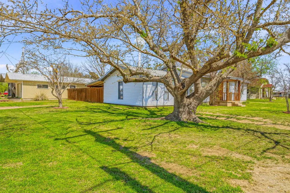 600 E Third Street Hico, TX 76457