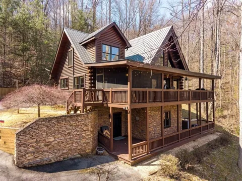 91 Whispering Lake Way