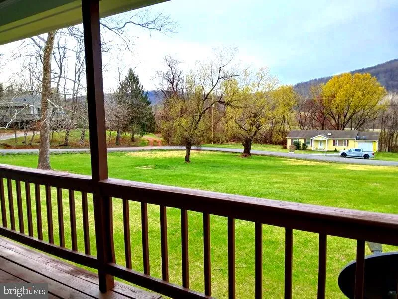 14 CIDER COURT Linden, VA 22642