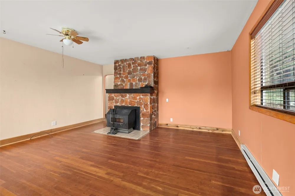 1905 Gerber Street Raymond, WA 98577