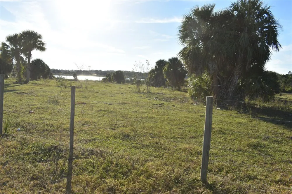13800 COUNTY ROAD 450 Umatilla, FL 32784