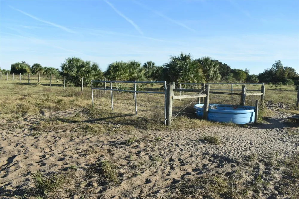 13800 COUNTY ROAD 450 Umatilla, FL 32784