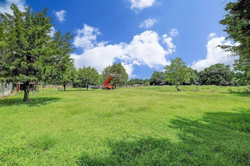 13720 Fm 1764 Road Santa Fe, TX 77517
