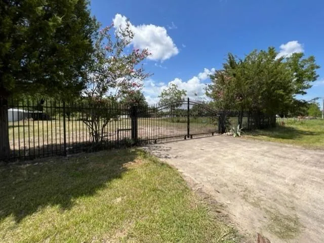 13720 Fm 1764 Road Santa Fe, TX 77517