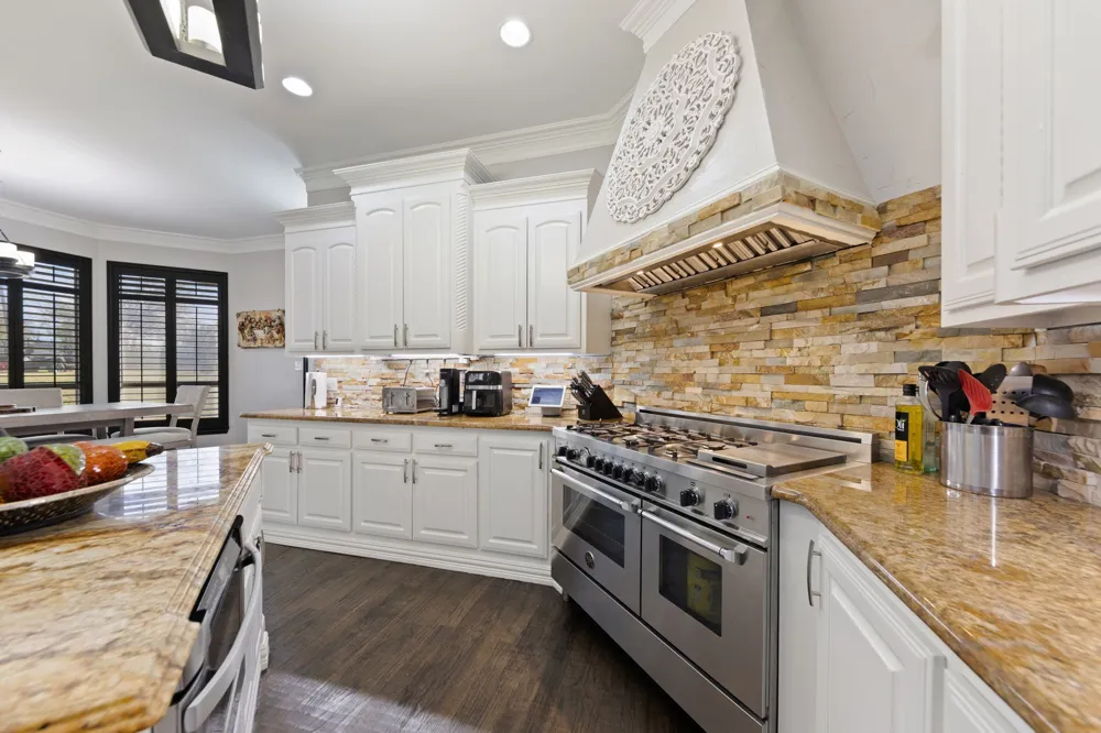332 Sedona Falls Drive Sunnyvale, TX 75182