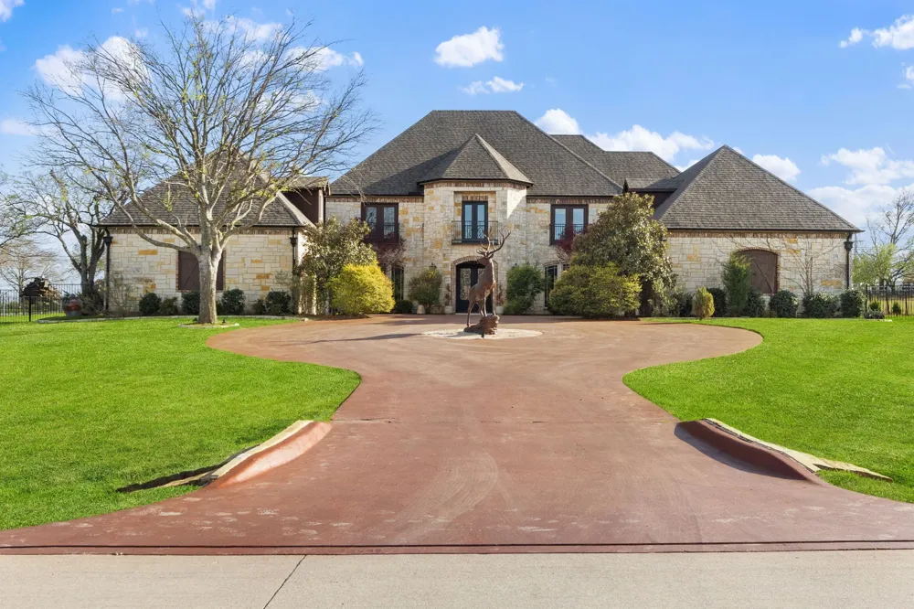 332 Sedona Falls Drive Sunnyvale, TX 75182