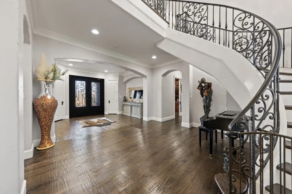 332 Sedona Falls Drive Sunnyvale, TX 75182