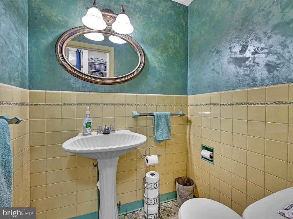 431 CENTRE STREET Ashland, PA 17921