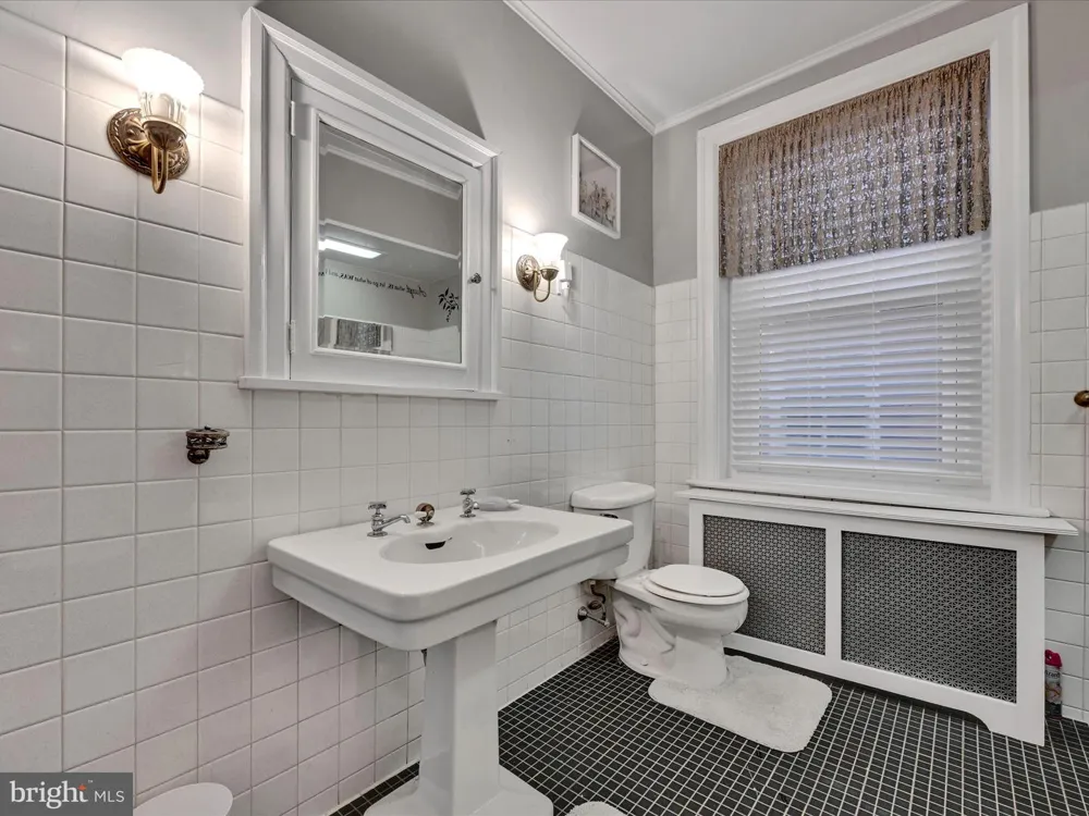 431 CENTRE STREET Ashland, PA 17921