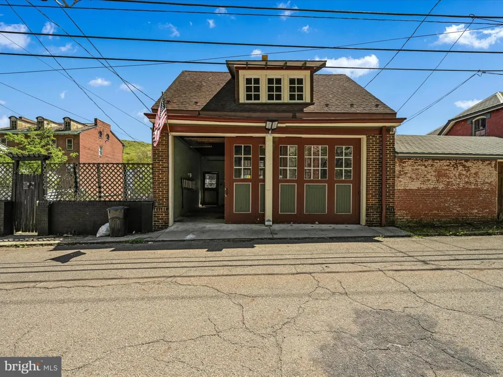 431 CENTRE STREET Ashland, PA 17921
