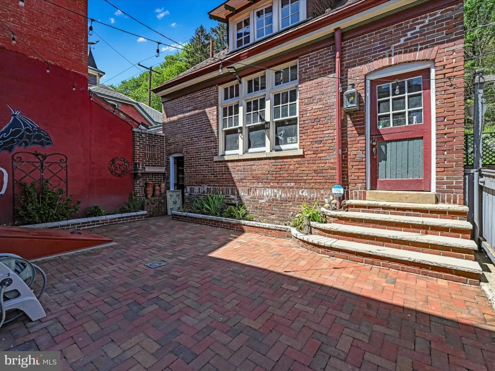 431 CENTRE STREET Ashland, PA 17921