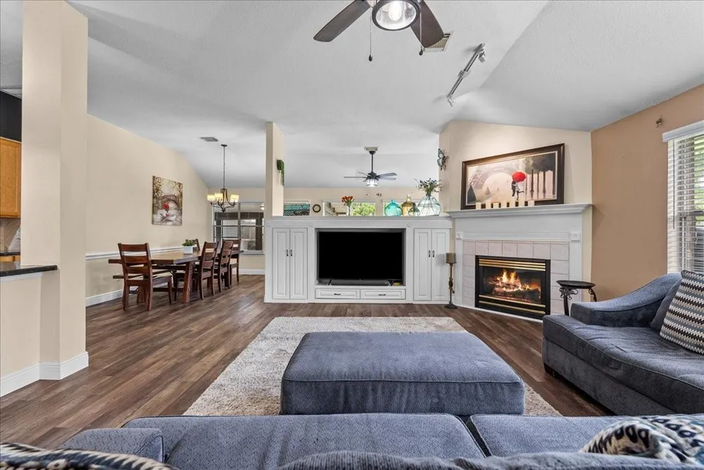 5102 Cherrywood Court League City, TX 77573