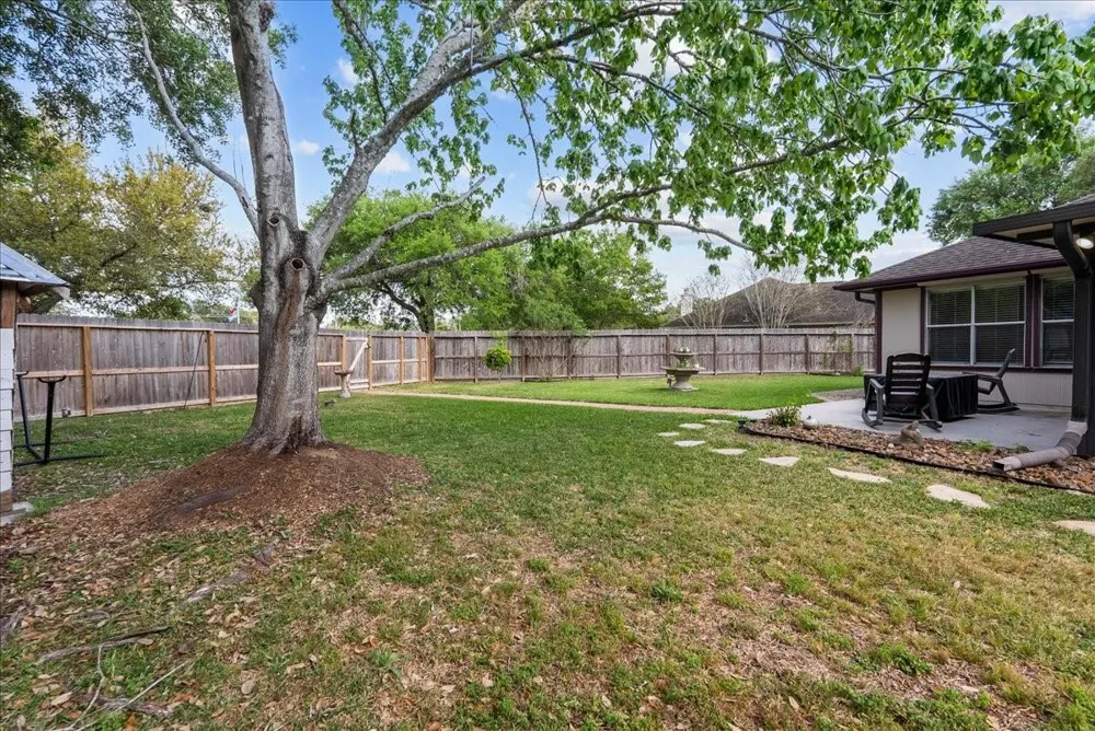 5102 Cherrywood Court League City, TX 77573