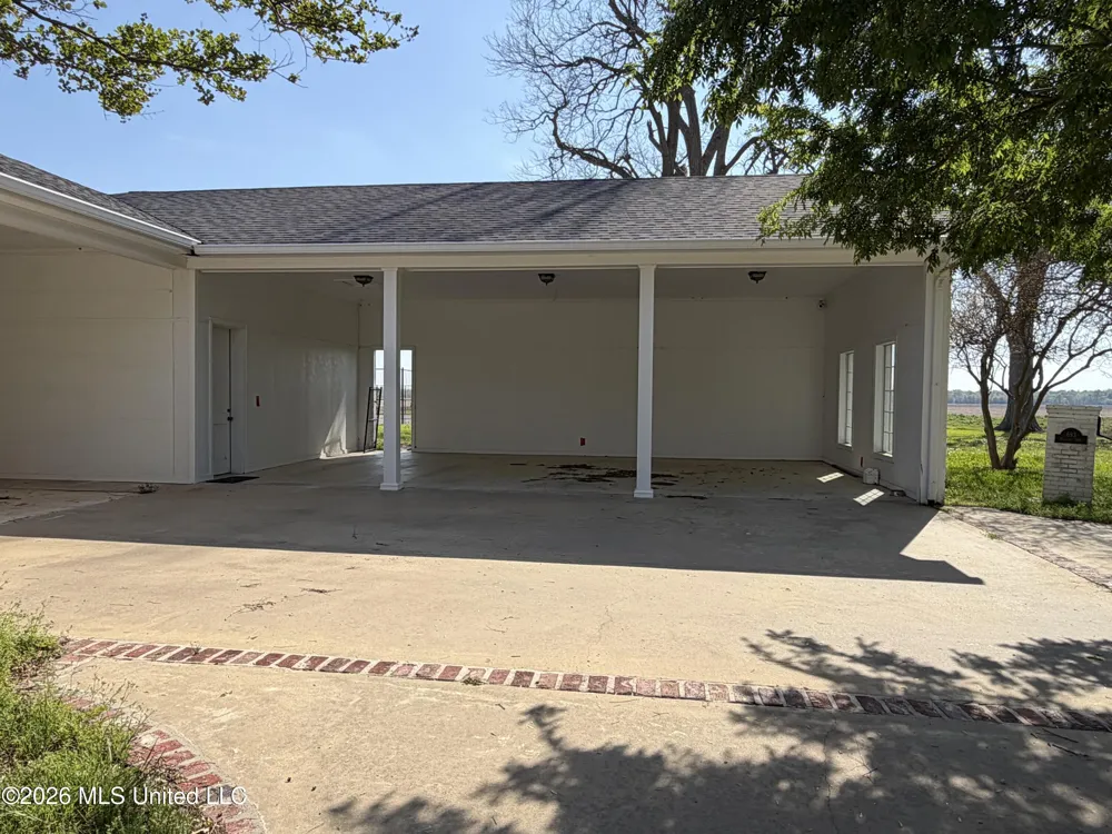 693 569 Highway Ferriday, LA 71334