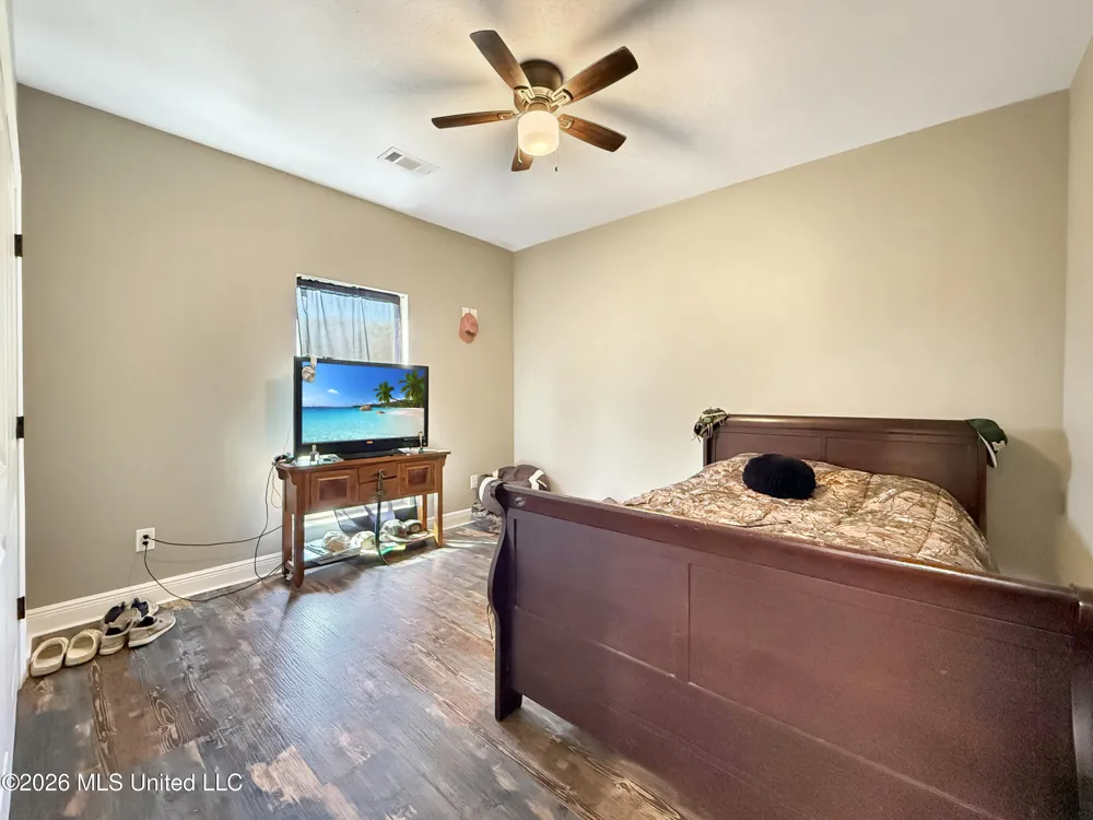 6992 Highway 43 Poplarville, MS 39470