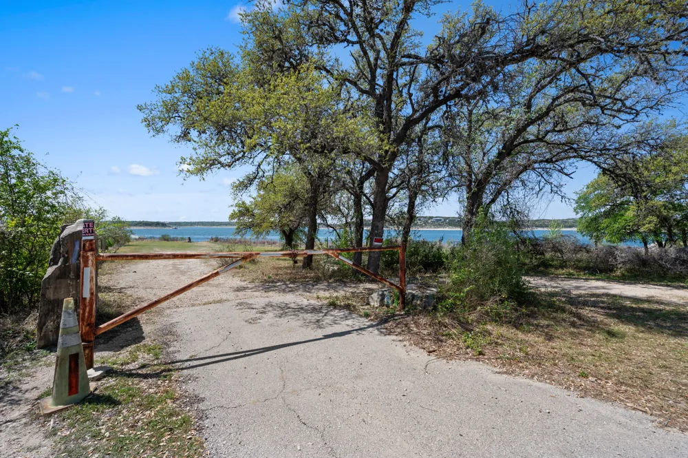 16400 Jackson Street Volente, TX 78641