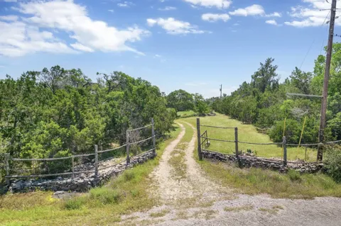 700 Oak Grove Road