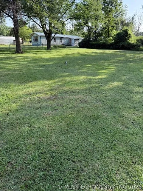 215 S 4th Street Chouteau, OK 74337