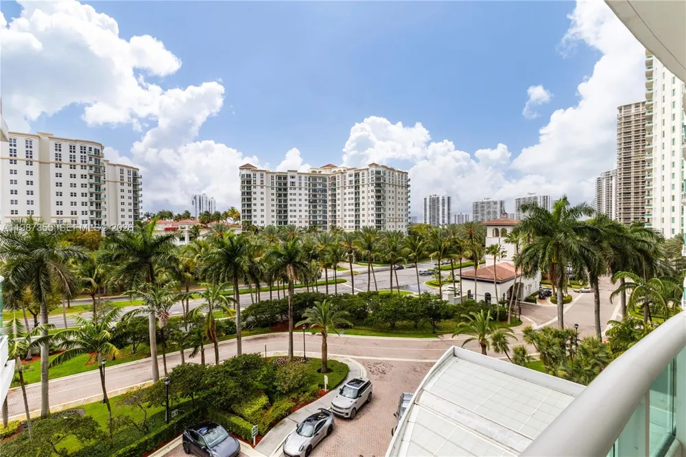 19955 NE 38th Ct #701 Aventura, FL 33180