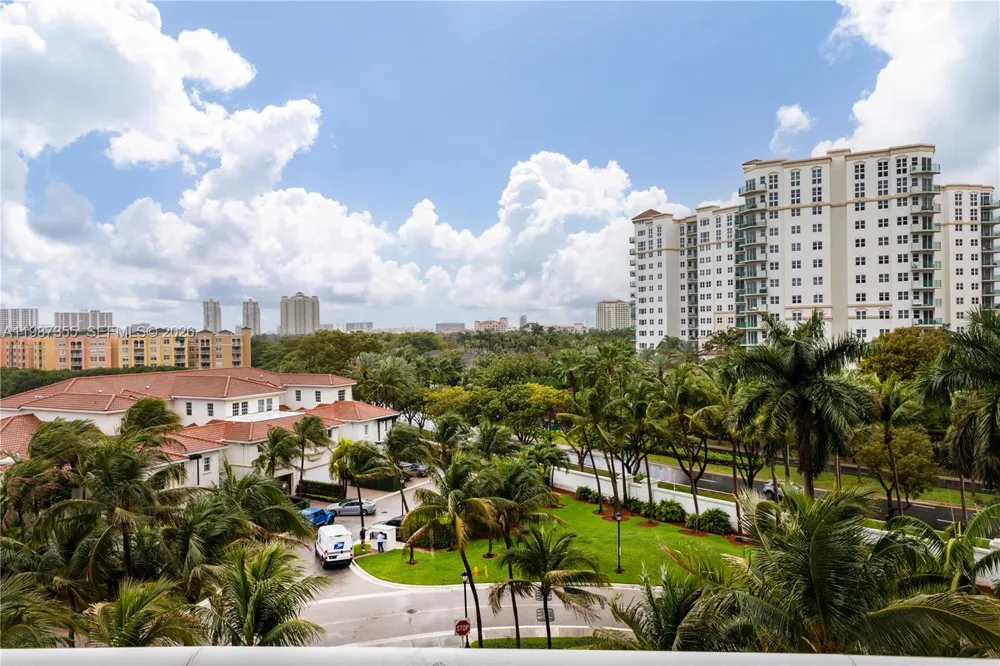 19955 NE 38th Ct #701 Aventura, FL 33180