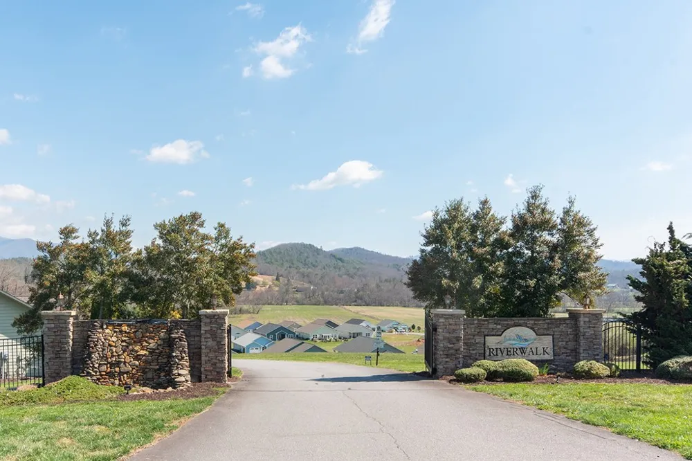Riverwalk Circle Hayesville, NC 28904