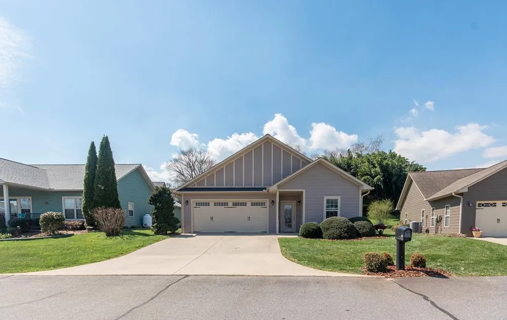 Riverwalk Circle Hayesville, NC 28904