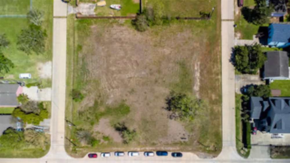 9 W 7th Street Kemah, TX 77565