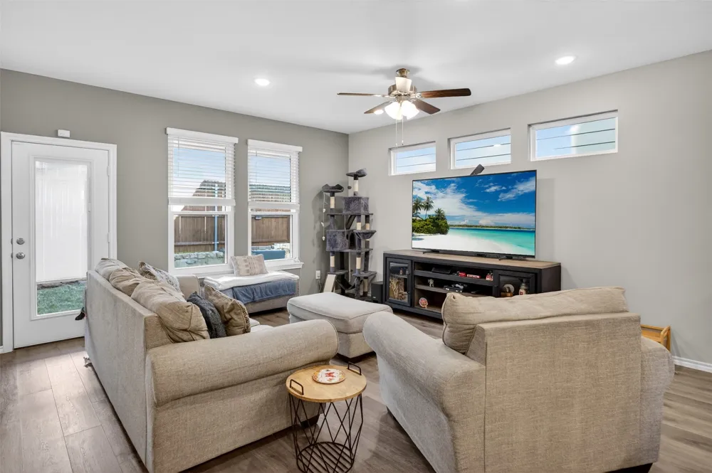 3228 Hampton Drive Richland Hills, TX 76118