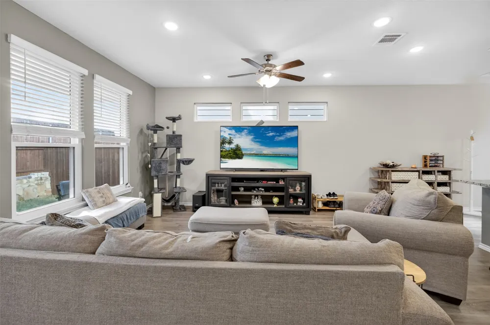 3228 Hampton Drive Richland Hills, TX 76118