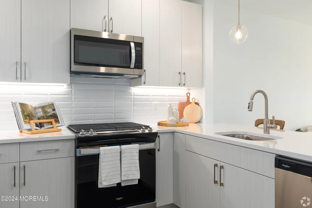 6461 Us 9 #Unit #433 Howell, NJ 07731
