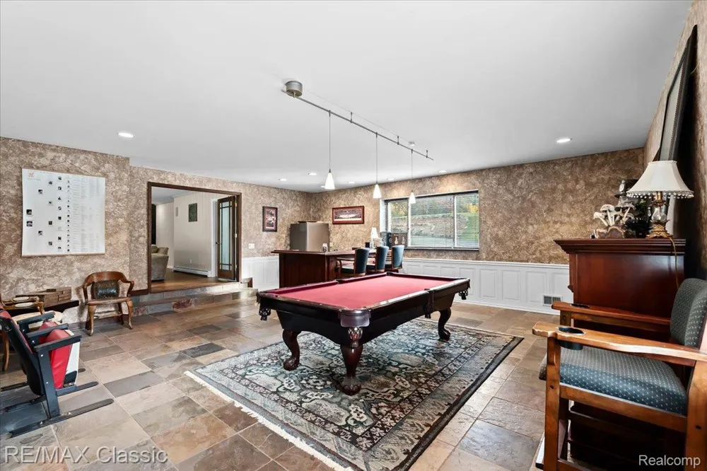 2345 E Commerce Road Milford Charter Township, MI 48381