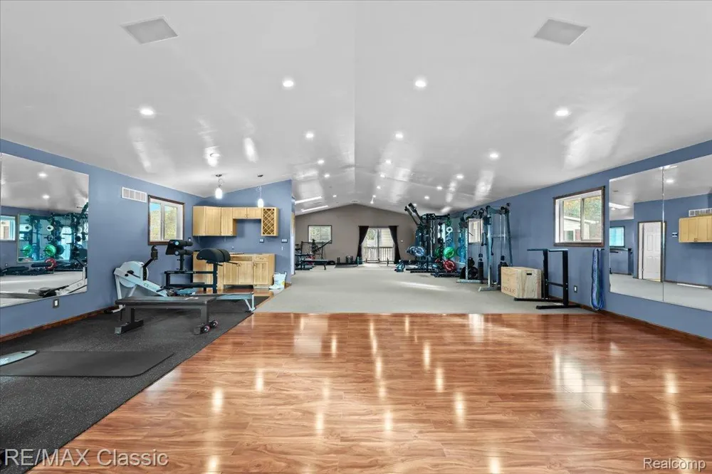 2345 E Commerce Road Milford Charter Township, MI 48381