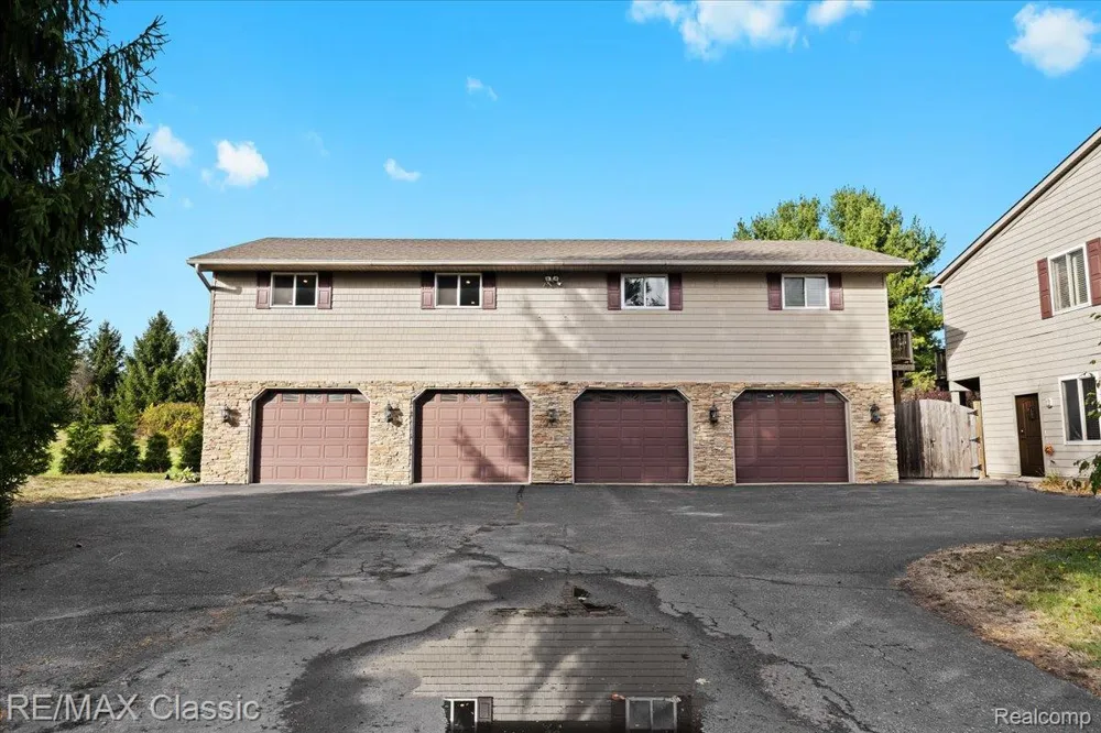 2345 E Commerce Road Milford Charter Township, MI 48381