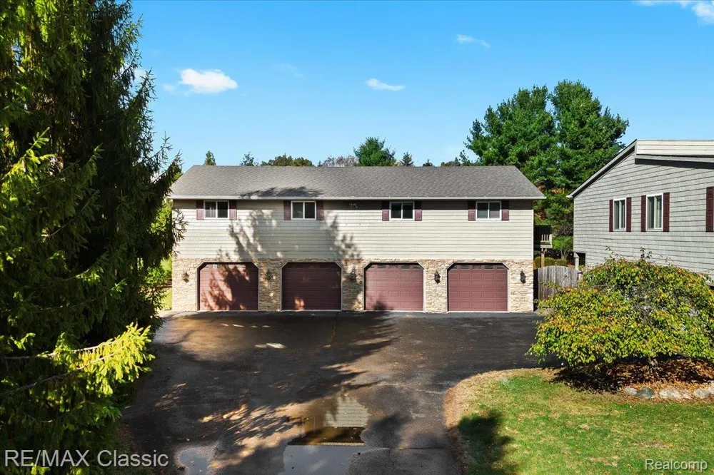 2345 E Commerce Road Milford Charter Township, MI 48381