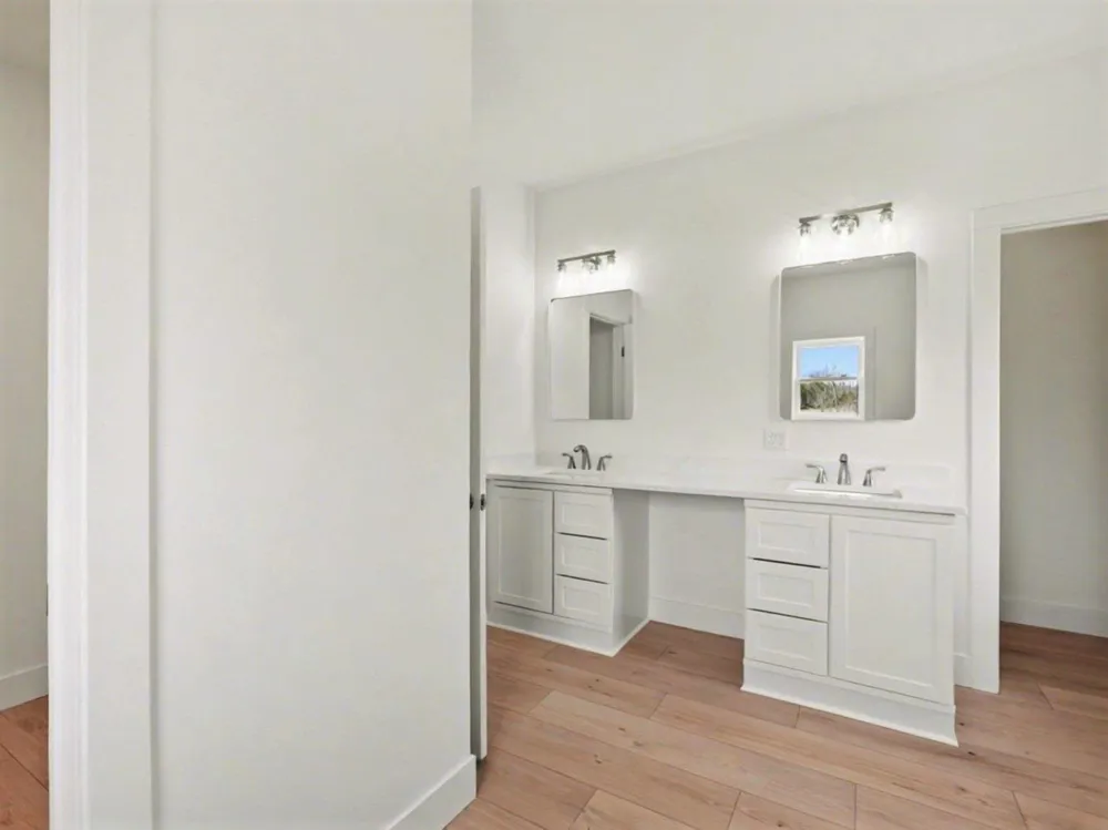 1311 Northwind Drive Leoni Township, MI 49201