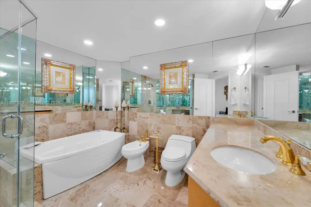 1455 Ocean Dr #909 Miami Beach, FL 33139